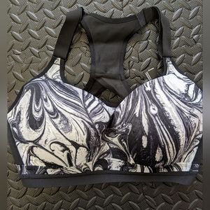 Victoria's Secret Sports Bra Size 36DD